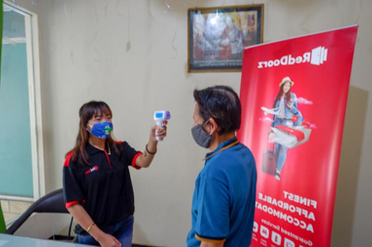 Reddoorz Near Rsud Kudus Hotel Buitenkant foto