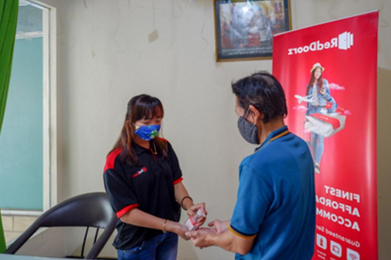 Reddoorz Near Rsud Kudus Hotel Buitenkant foto